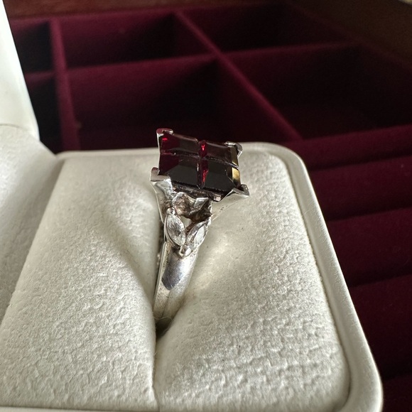 Vintage Garnet Statement Ring Size 8 - Picture 5 of 11
